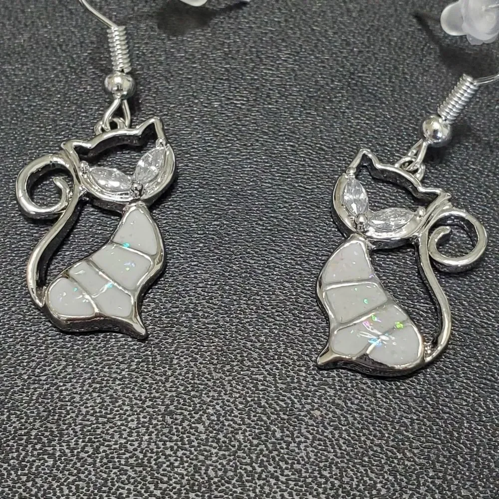 Silver tone glittery enamel cat jewelry set